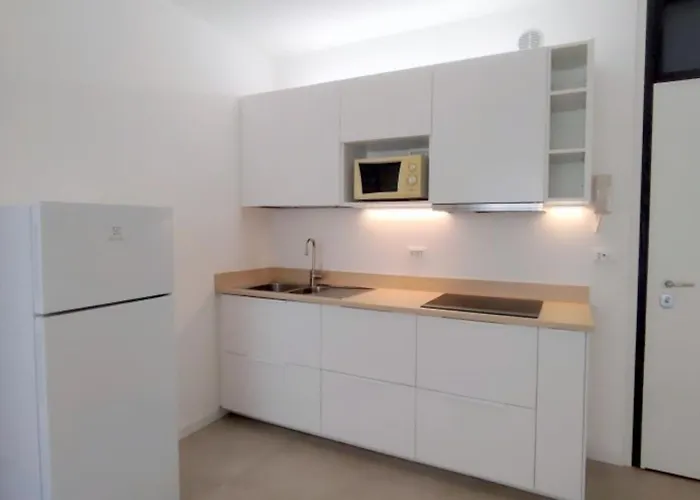 Modern Flat 50m From The Apartament